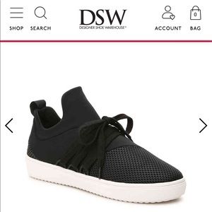 Steve Madden Black Lancer Shoes